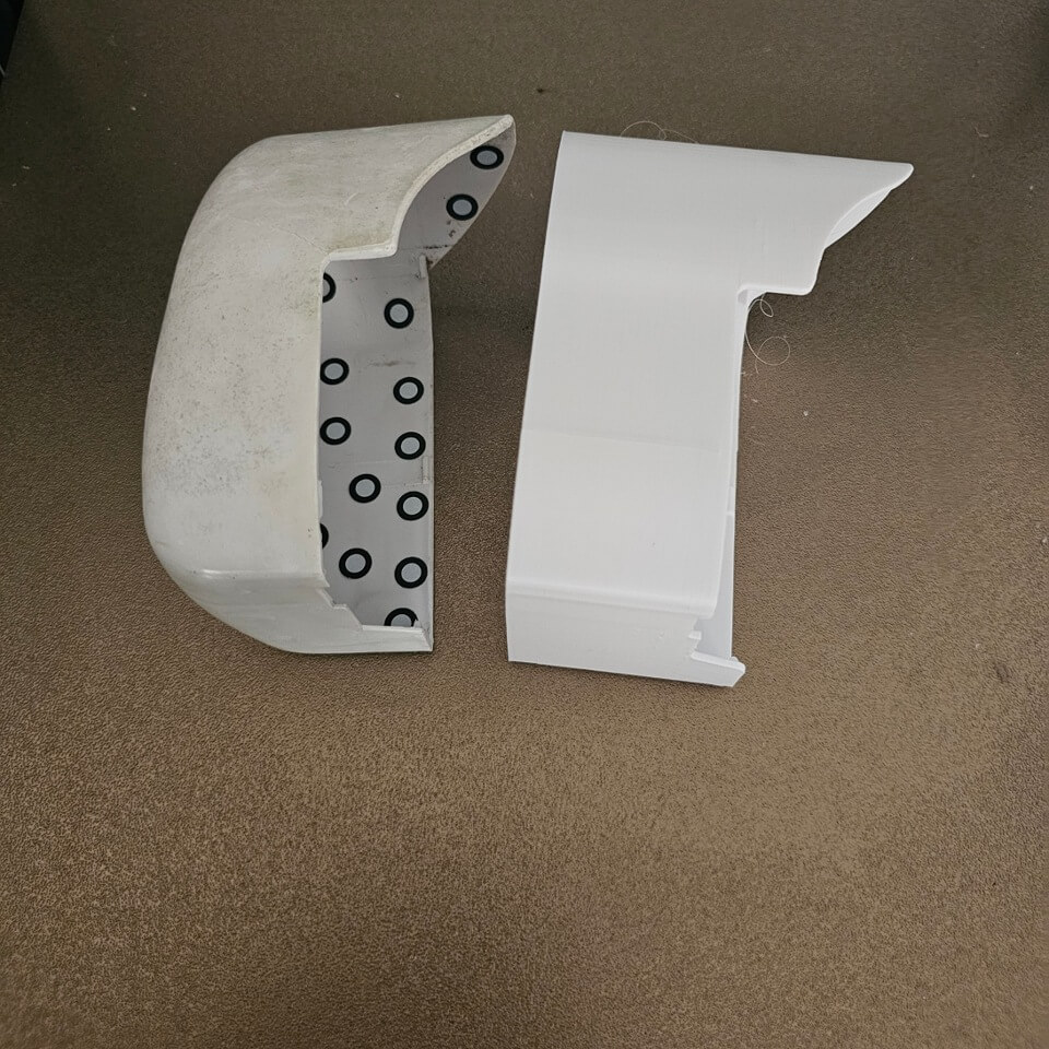 CACHE GAUCHE FIAMMA F45I vue côté